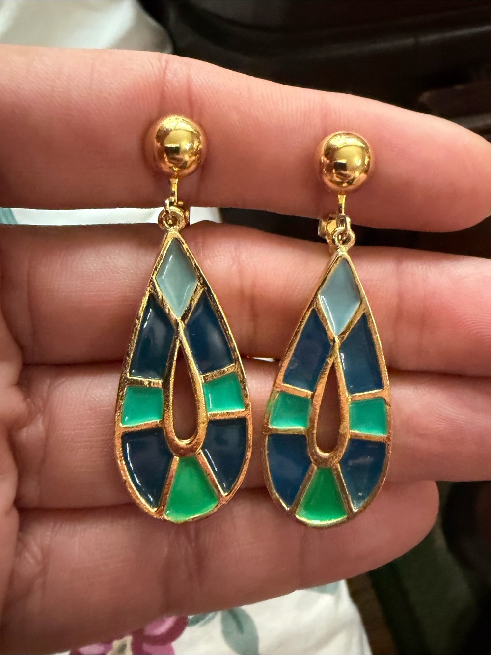 Vintage Park lane Hold Tone enamel Earrings